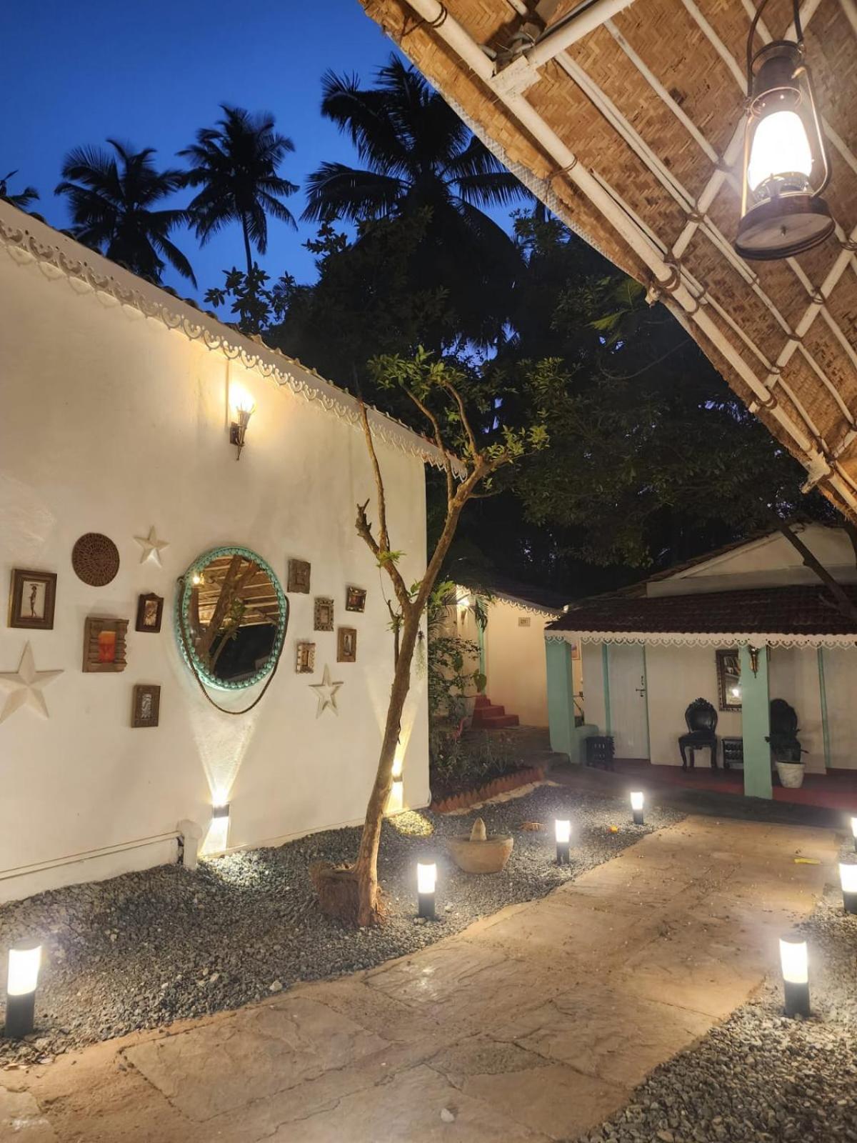 Casa Happy Dervish, 2Mins Away From The Beach Anjuna Esterno foto